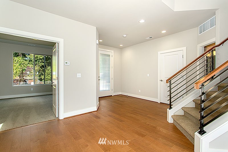 5217 Northeast 11th Place Renton, WA 98059 - Photo 14 of 16