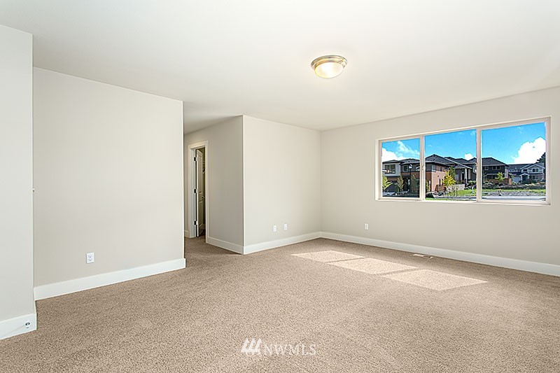 5217 Northeast 11th Place Renton, WA 98059 - Photo 6 of 16