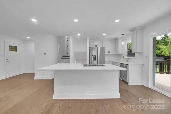 $3,000 | 1001 Archdale Drive, Charlotte, NC 28217