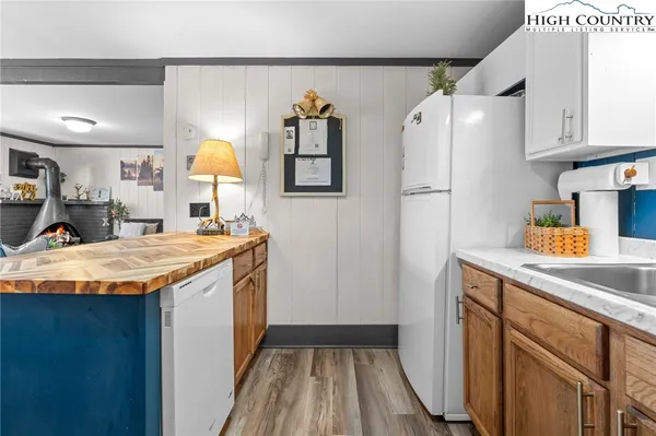 $295,000 | 220 Charter Hills Road, Unit C2, Beech Mountain, NC 28604
