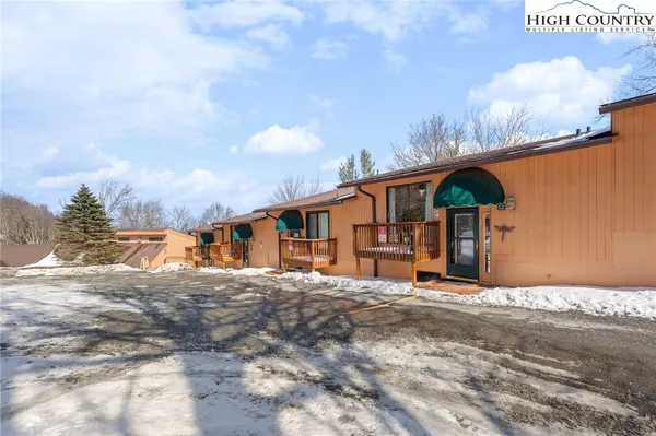 $295,000 | 220 Charter Hills Road, Unit C2, Beech Mountain, NC 28604