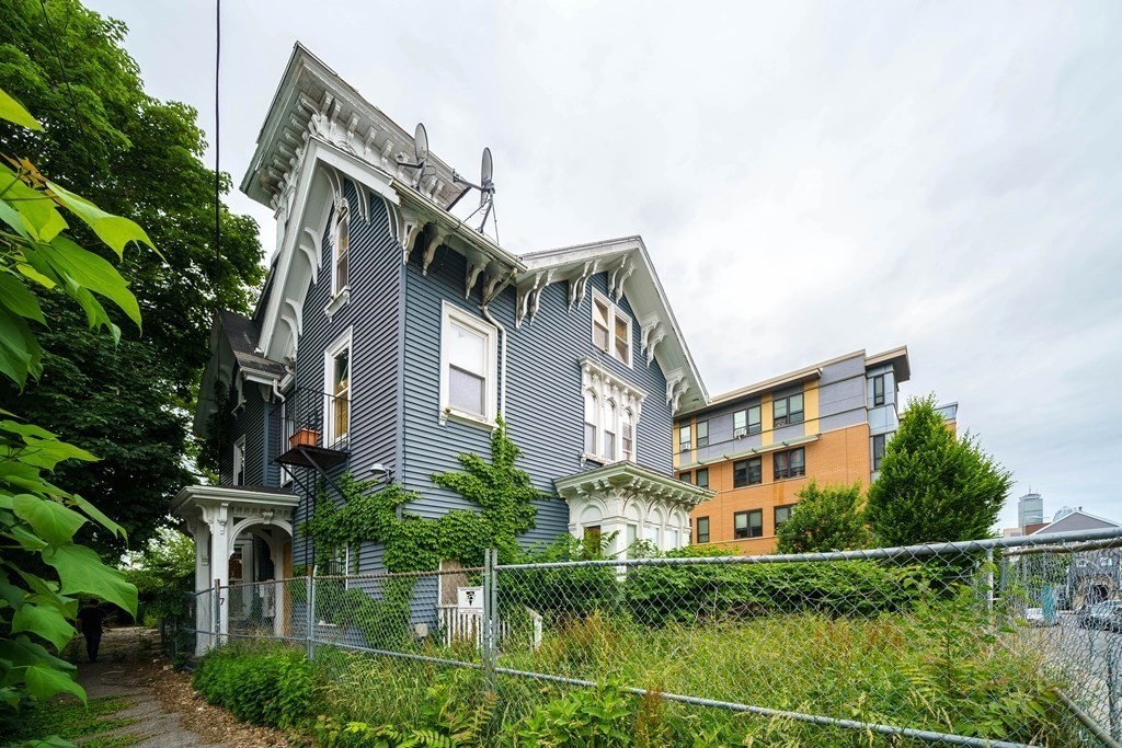 7 Greenville Street Boston, MA 02119 - Photo 2 of 6