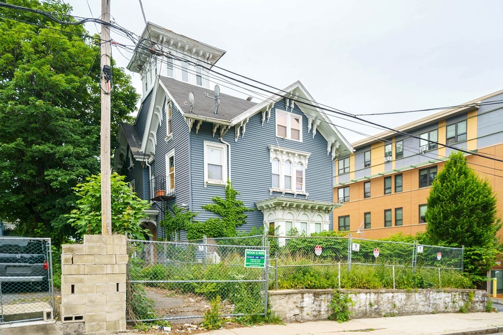 7 Greenville Street Boston, MA 02119 - Photo 3 of 6