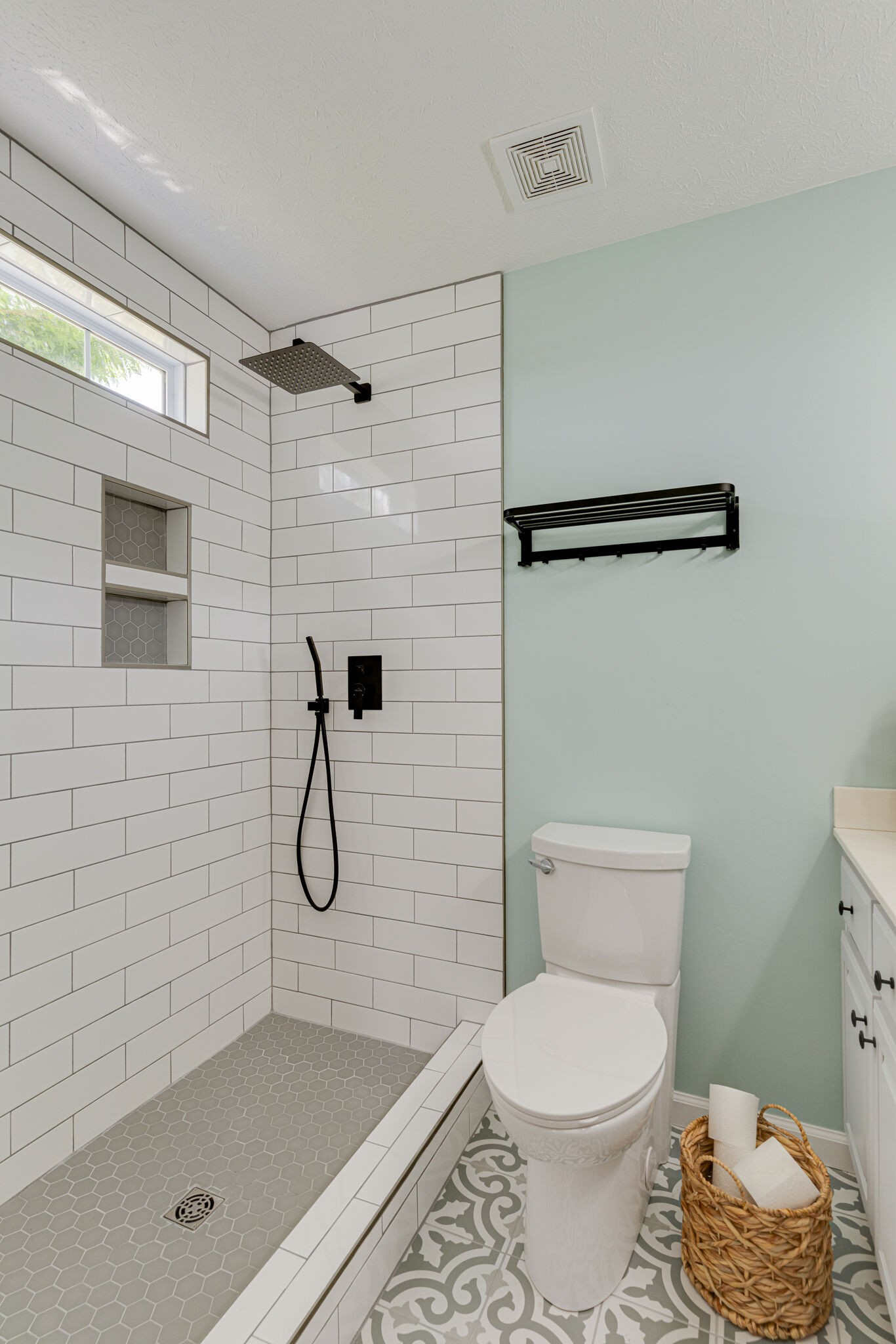 220 Old Martin Chapel Road Portland, TN 37148 - Photo 15 of 31 a bathroom with a toilet and a shower