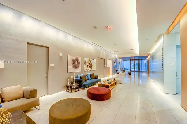 $5,900 | 88 Southwest 7th Street, Unit 1503, Miami, FL 33130