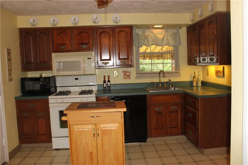 1947 Borland Road Pittsburgh, PA 15243 - Photo 11 of 20 Gallery Image 11