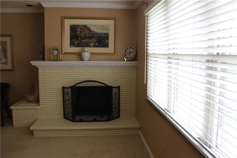 1947 Borland Road Pittsburgh, PA 15243 - Photo 8 of 20 Gallery Image 8