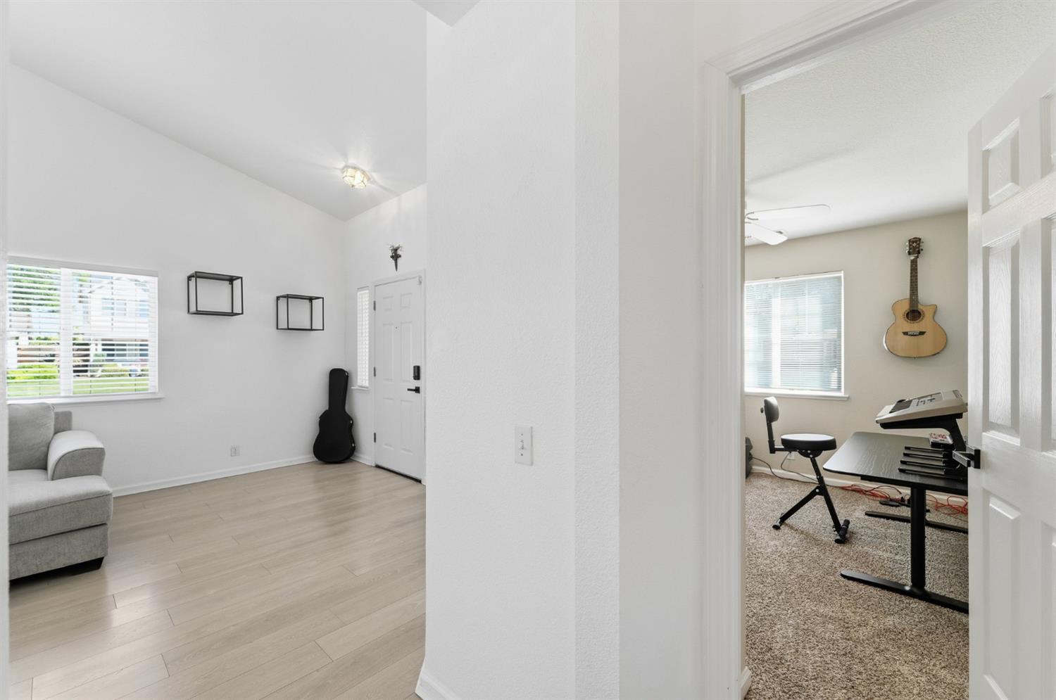 1933 Lifetime Drive Modesto, CA 95355 - Photo 28 of 38 a living room with furniture
