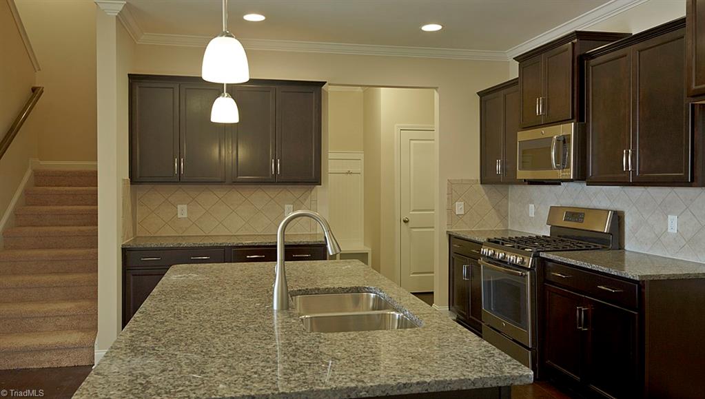 4 Finley Ridge Way, Unit 30 Greensboro, NC 27455 - Photo 8 of 26 Gallery Image 8