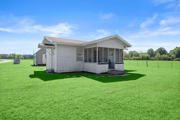 $800,000 | 4856 North Fm 356, Onalaska, TX 77360