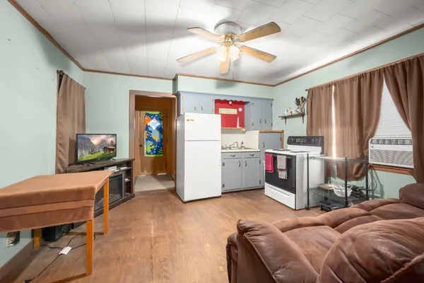 $800,000 | 4856 North Fm 356, Onalaska, TX 77360