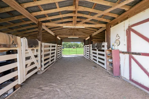 $800,000 | 4856 North Fm 356, Onalaska, TX 77360