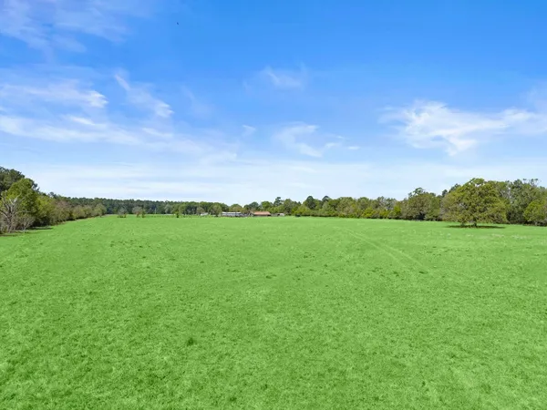 $800,000 | 4856 North Fm 356, Onalaska, TX 77360