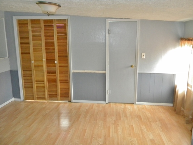 165 East Levi Lee Road Warsaw, IN 46582 - Photo 7 of 29 Gallery Image 7