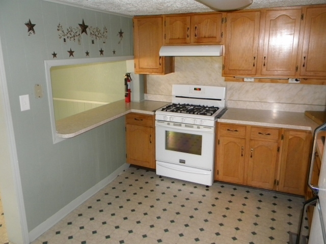 165 East Levi Lee Road Warsaw, IN 46582 - Photo 9 of 29 Gallery Image 9