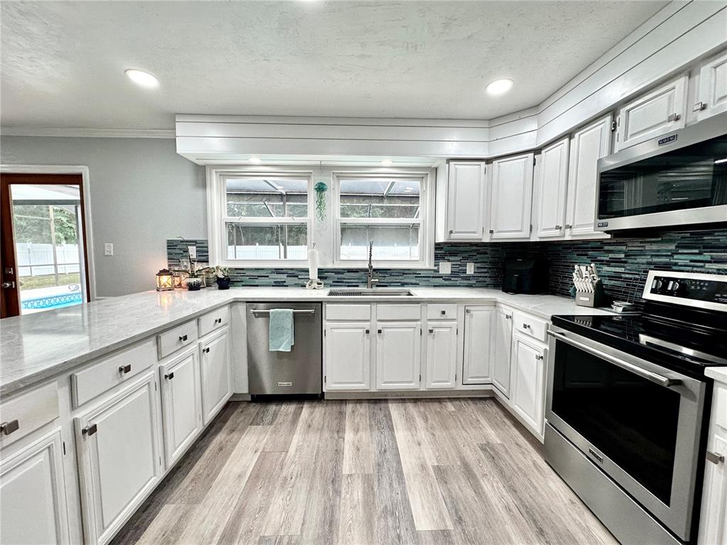 5320 Southeast 4th Place Ocala, FL 34480 - Photo 4 of 37