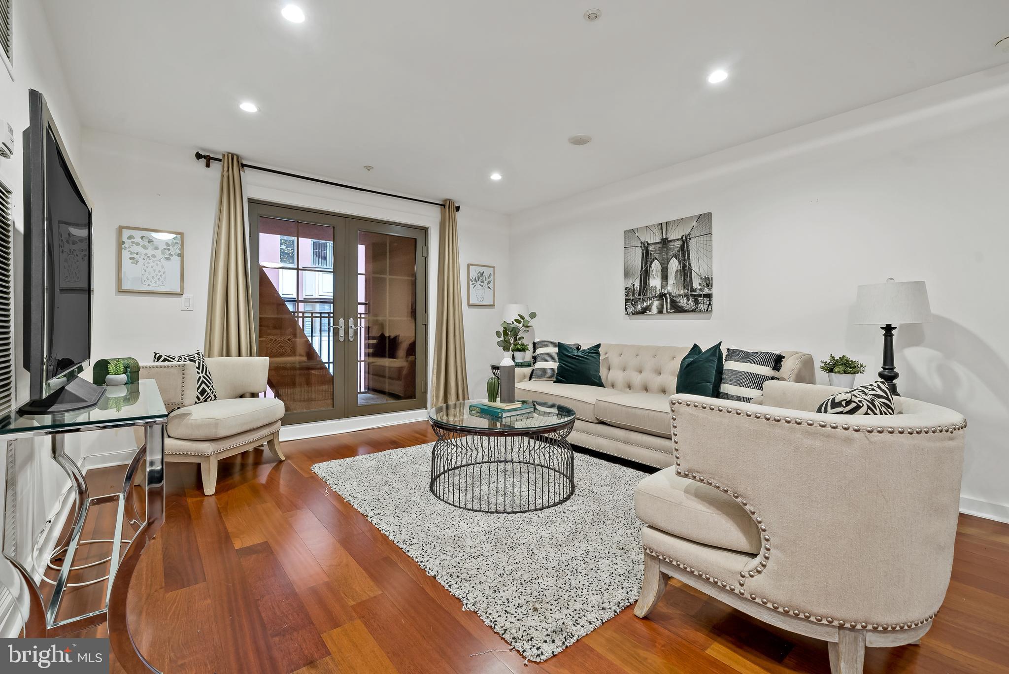 219 South 18th Street, Unit 526 Philadelphia, PA 19103 - Photo 5 of 25