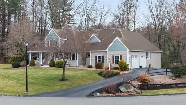$725,000 | 7 Nellie's Way, Dudley, MA 01571
