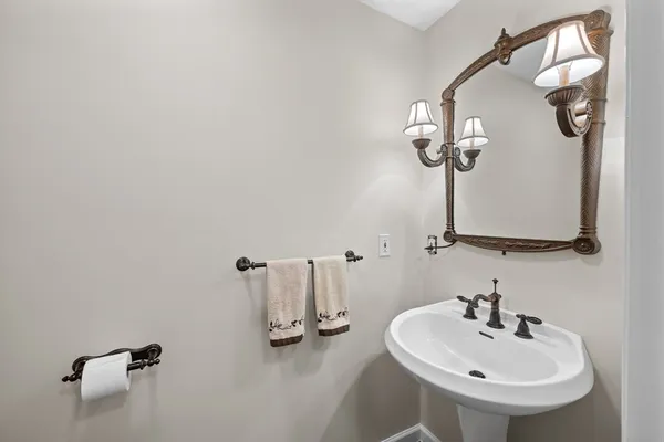 $725,000 | 7 Nellie's Way, Dudley, MA 01571