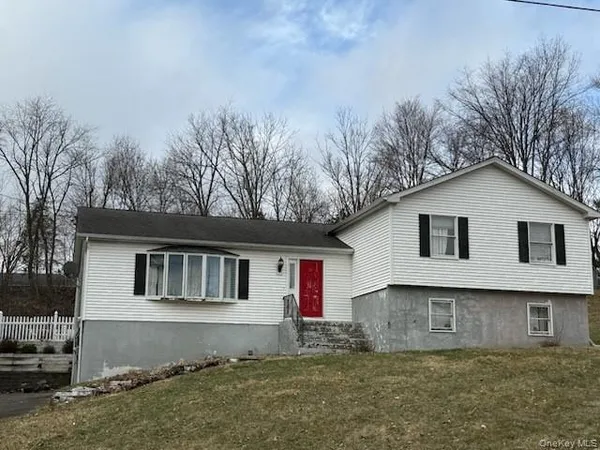 $475,000 | 10 Pleasant Street, Florida, NY 10921
