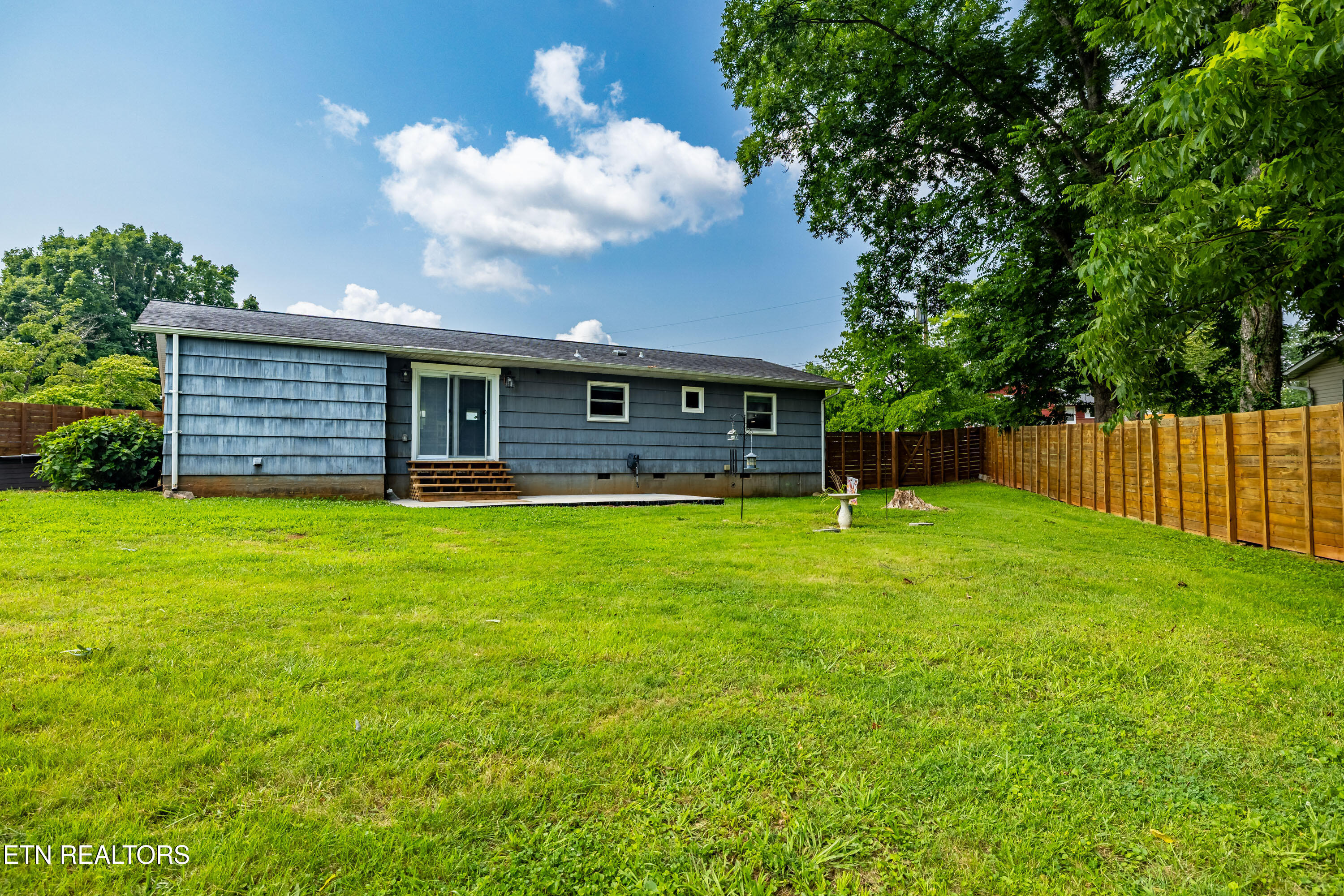 3211 Lineback Road Northwest Knoxville, TN 37921 - Photo 32 of 37 3211LinebackRdNW-12