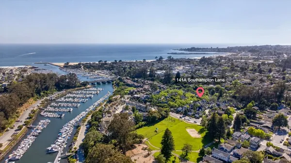 $945,000 | 141 Southampton Lane, Unit A, Santa Cruz, CA 95062