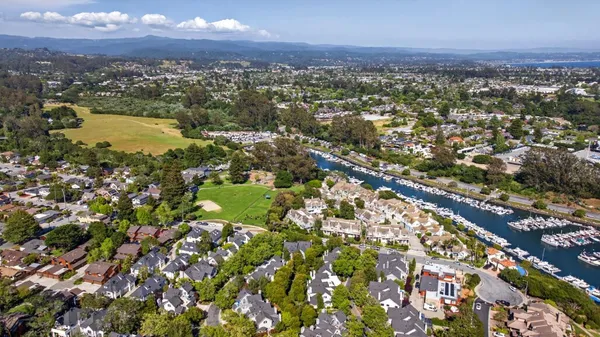 $945,000 | 141 Southampton Lane, Unit A, Santa Cruz, CA 95062