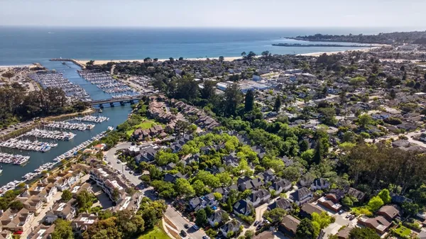 $945,000 | 141 Southampton Lane, Unit A, Santa Cruz, CA 95062