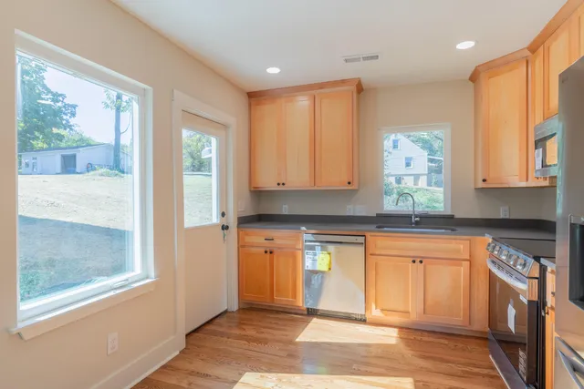 $320,000 | 3513 Oakland Terrace, Chattanooga, TN 37415