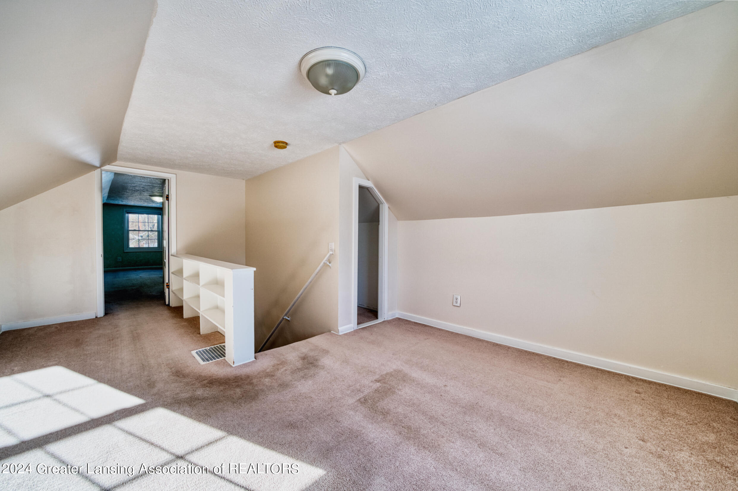 12103 West Greenfield Road Lansing, MI 48917 - Photo 27 of 52 Loft