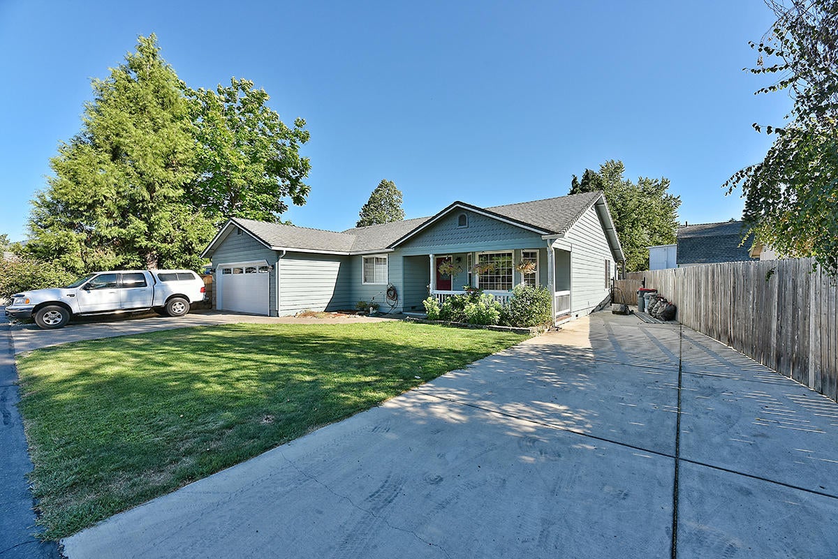 2812 Table Rock Road Medford, OR 97501 - Photo 24 of 24 21