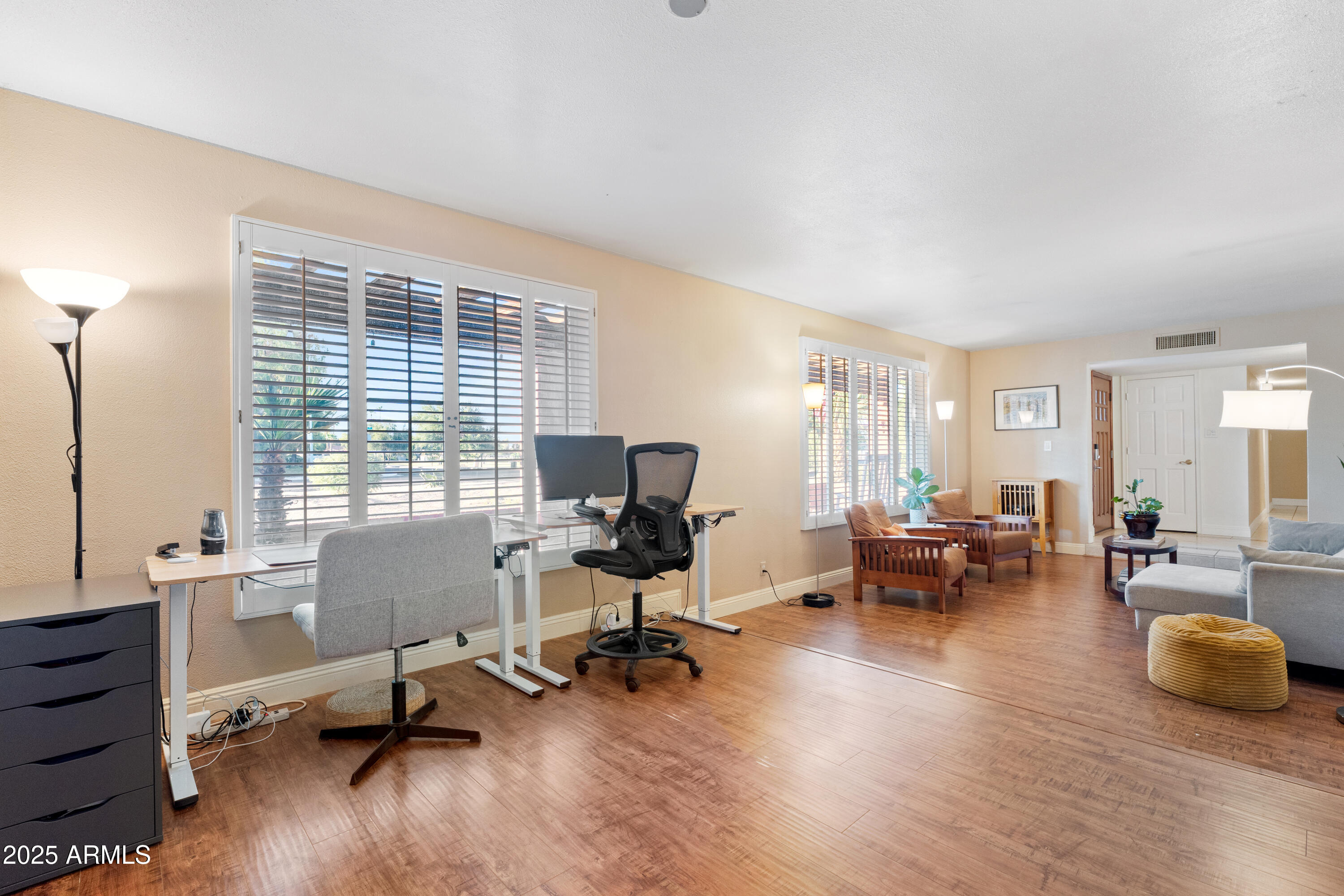 1005 East Carver Road Tempe, AZ 85284 - Photo 8 of 33 07-DSC04904