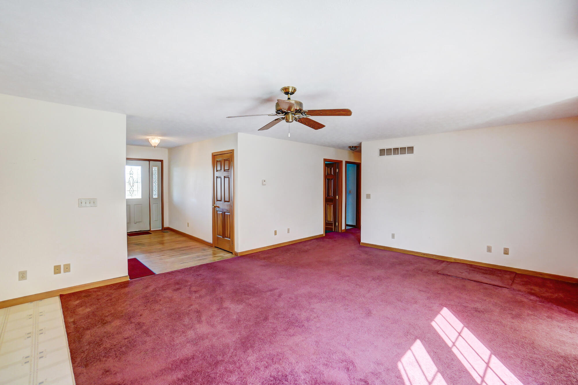5700 Mills Road Springfield, OH 45502 - Photo 6 of 33