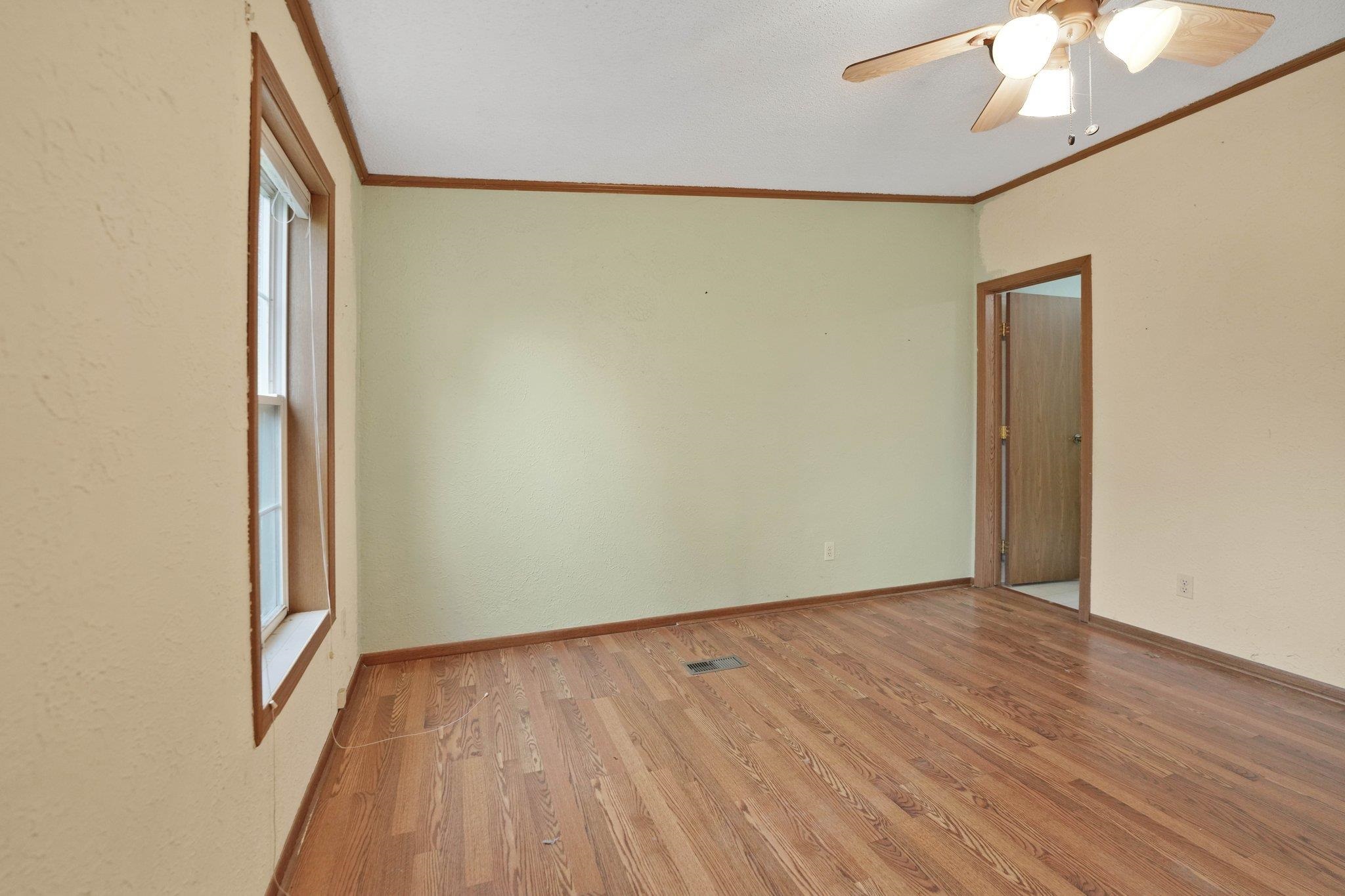 11015 Riley Road Interlochen, MI 49643 - Photo 12 of 45 1934461-07fa4068-0e9e-4d5d-a9b3-ebadc5c4ac9d.JPG