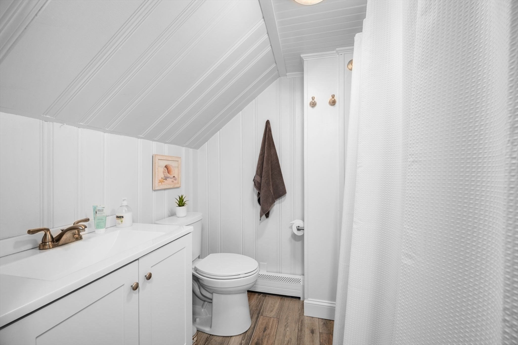 42 Walnut Street Saugus, MA 01906 - Photo 19 of 41
