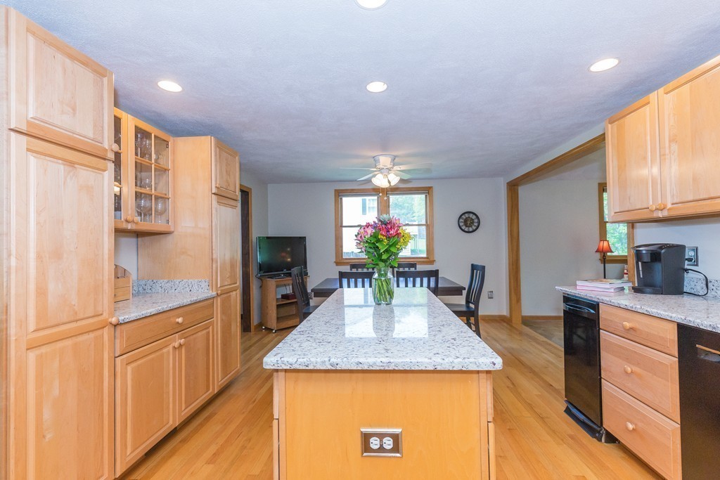 32 Upland Road Burlington, MA 01803 - Photo 10 of 30 Gallery Image 10