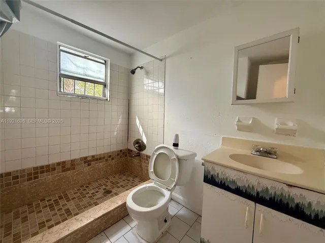 $1,899 | 724 Southwest 11th Avenue, Unit 1, Miami, FL 33130