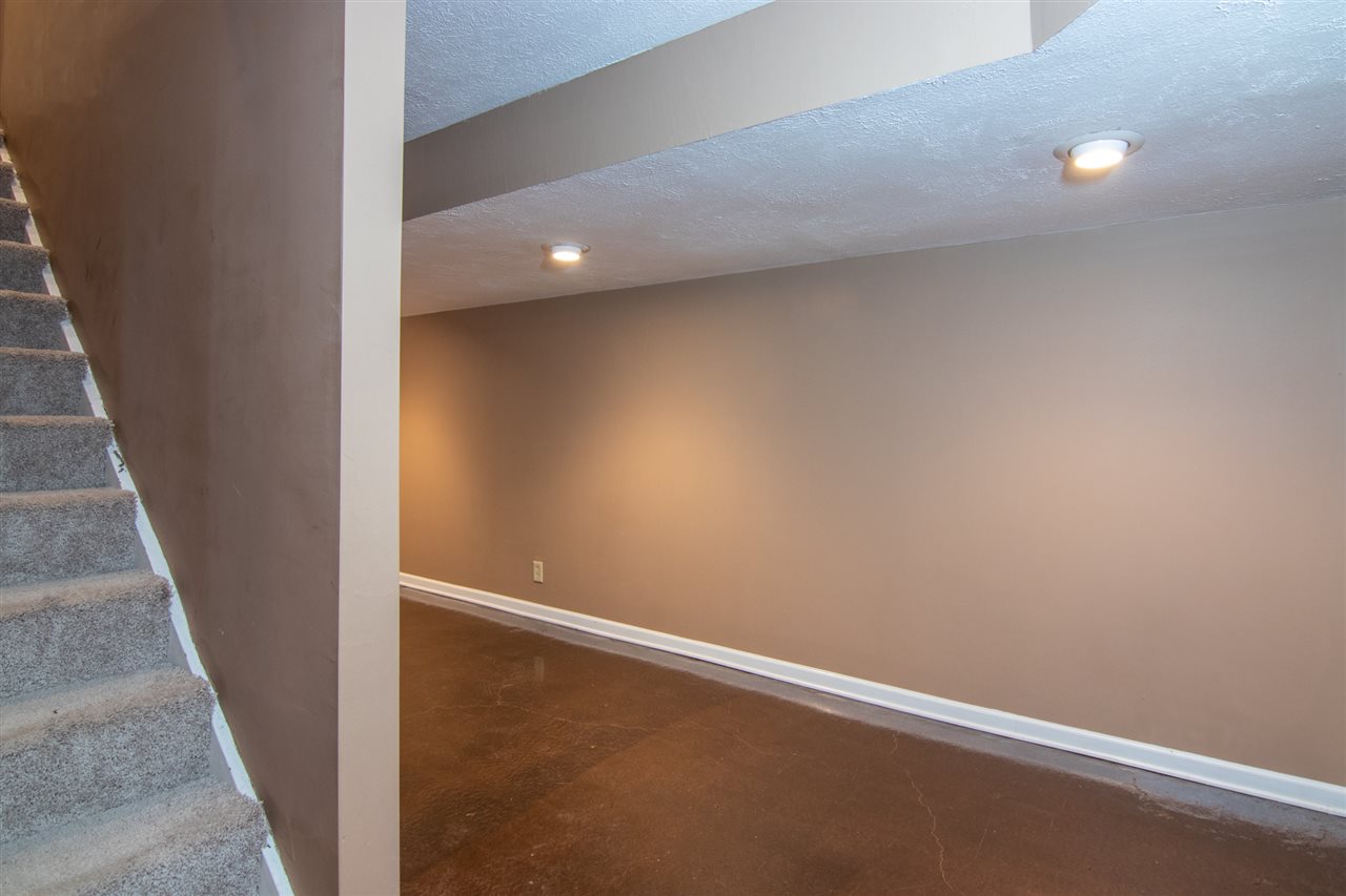 5780 Rural Edge Drive Roscoe, IL 61073 - Photo 19 of 25 a view of an empty room