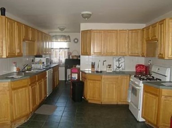 174 Jencks Street Fall River, MA 02723 - Photo 19 of 33 Gallery Image 19