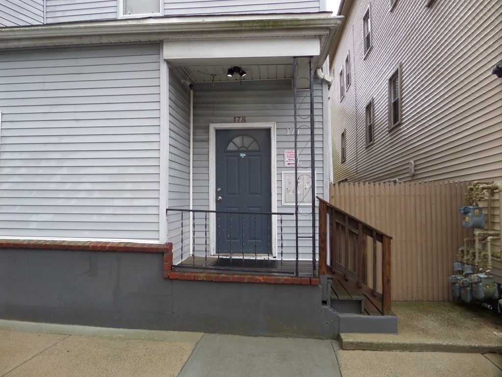 174 Jencks Street Fall River, MA 02723 - Photo 5 of 33 Gallery Image 5