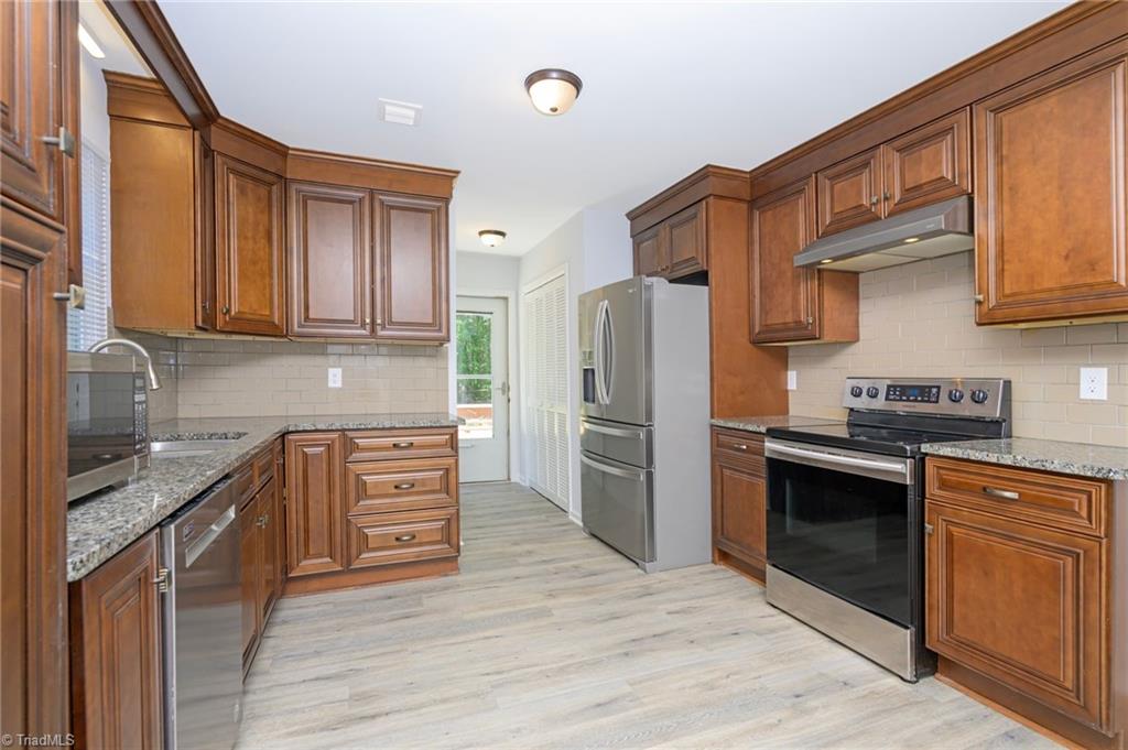 5316 Bracy Ridge Court Pfafftown, NC 27040 - Photo 13 of 48