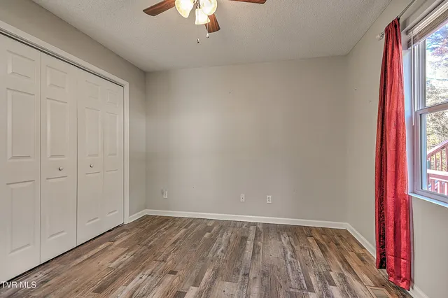 $435,000 | 395 Lakeshore Road, Bluff City, TN 37618