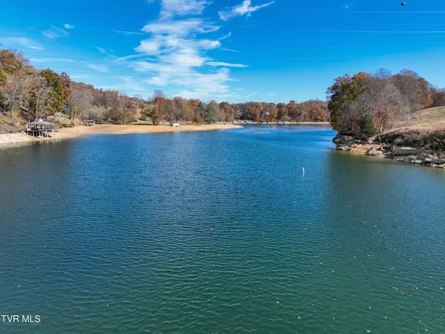 $435,000 | 395 Lakeshore Road, Bluff City, TN 37618