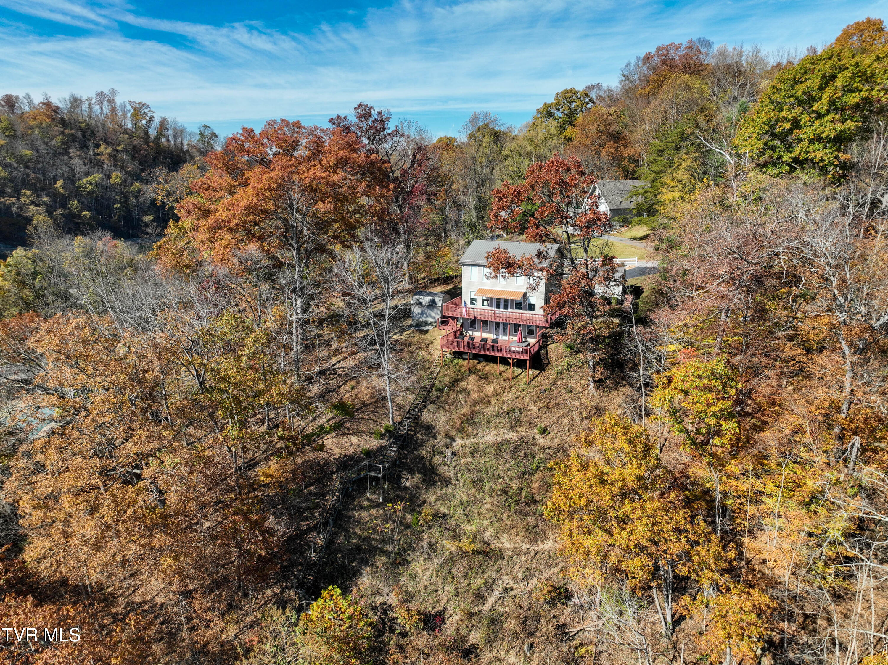 395 Lakeshore Road Bluff City, TN 37618 - Photo 26 of 40 395 Lakeshore Rd Drone FOLSOM-31