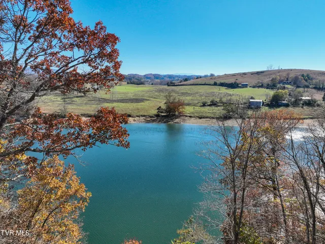 $435,000 | 395 Lakeshore Road, Bluff City, TN 37618