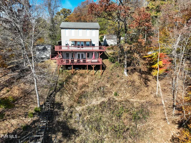 $435,000 | 395 Lakeshore Road, Bluff City, TN 37618