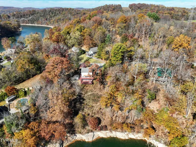 $435,000 | 395 Lakeshore Road, Bluff City, TN 37618
