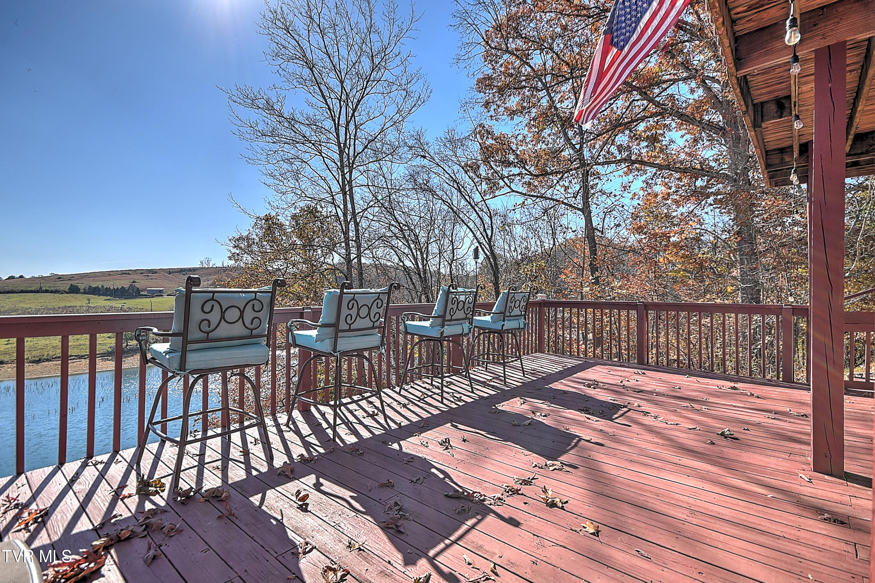 395 Lakeshore Road Bluff City, TN 37618 - Photo 32 of 40 395 Lakeshore JF-42