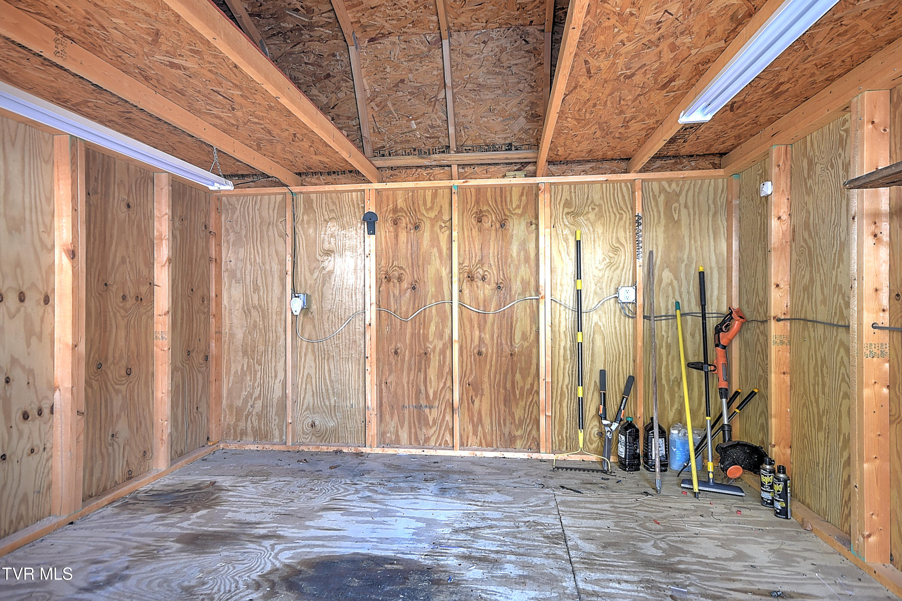 395 Lakeshore Road Bluff City, TN 37618 - Photo 40 of 40 395 Lakeshore JF-49