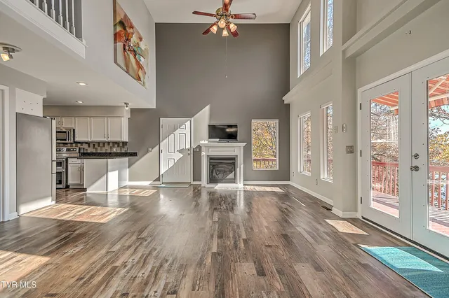 $435,000 | 395 Lakeshore Road, Bluff City, TN 37618